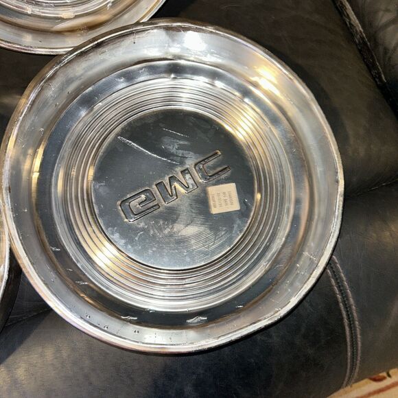 Set Of Four GMC Dog Dish Hubcaps 1993 - Picture 9 of 10